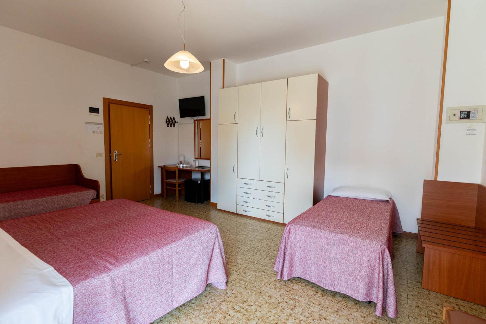 Hotel Lem-Casadei Червия Экстерьер фото